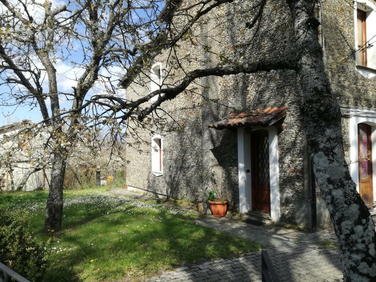 Decollatura Casa Nel Verde מראה חיצוני תמונה